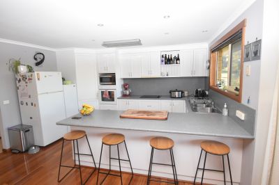 97 Knox Drive, South Spreyton, South Spreyton - Thumbnail 3