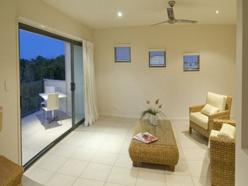 27 Whitsunday Street KAWANA ISLAND QLD, Kawana Island - Thumbnail 7