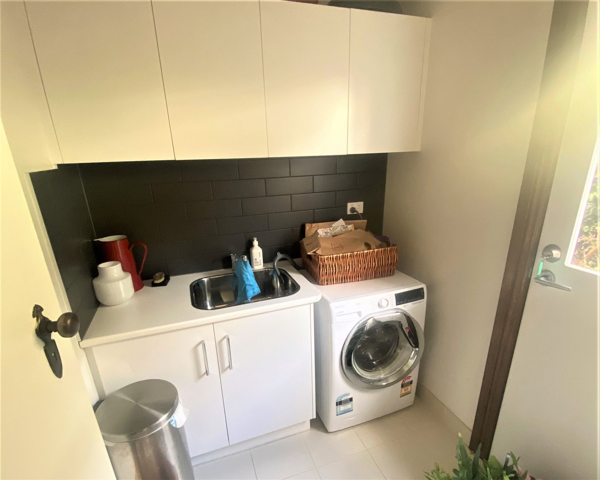 Beautifully renovated 2 bedroom home!