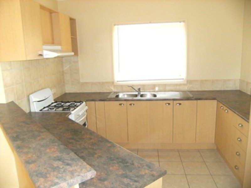 4 Millstream Way, Caroline Springs - Thumbnail 4