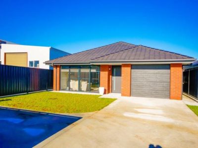 1/11 Chettle Street, DEVONPORT, Devonport - Thumbnail 3