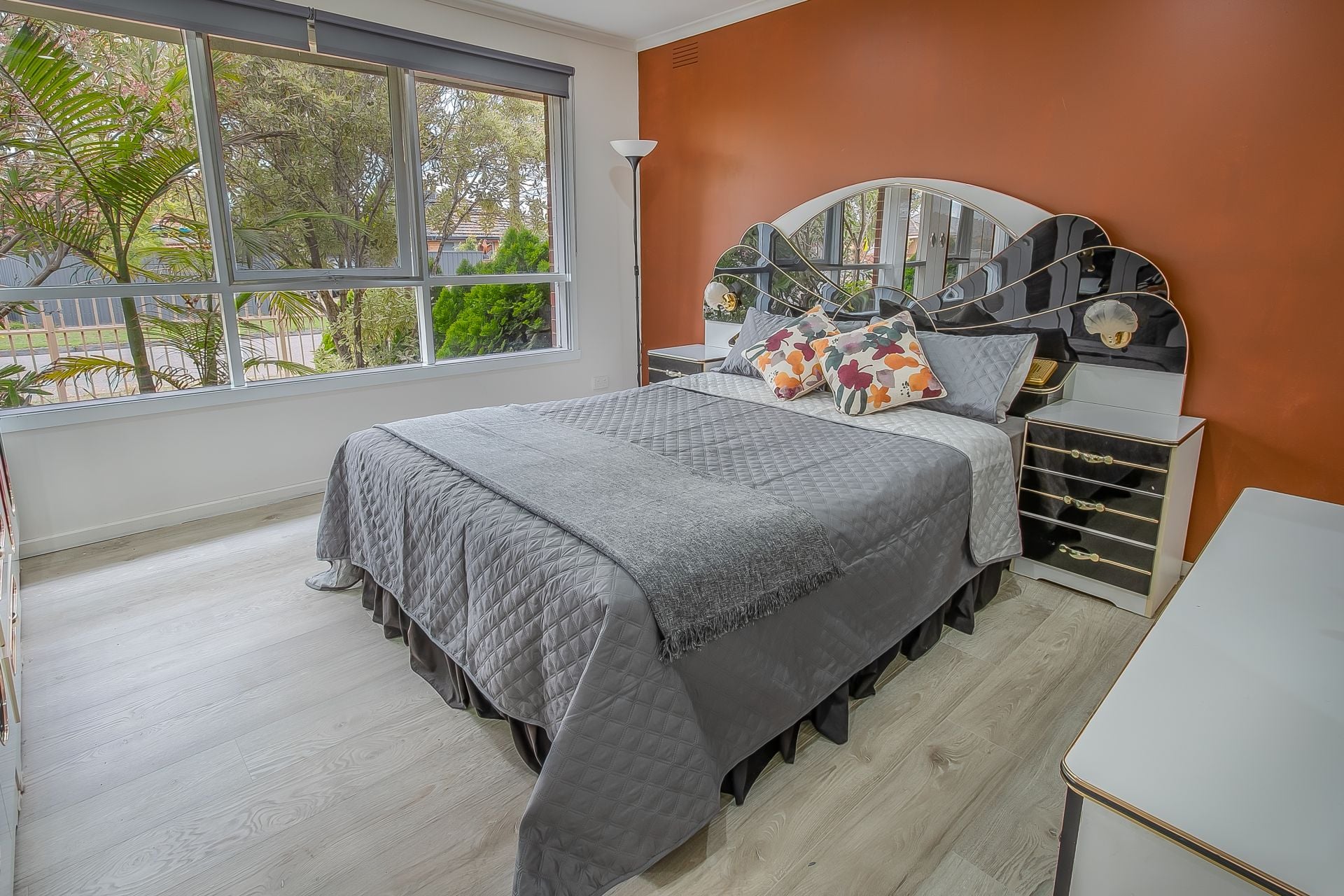MODERN APPEAL – CORNER LOCATION