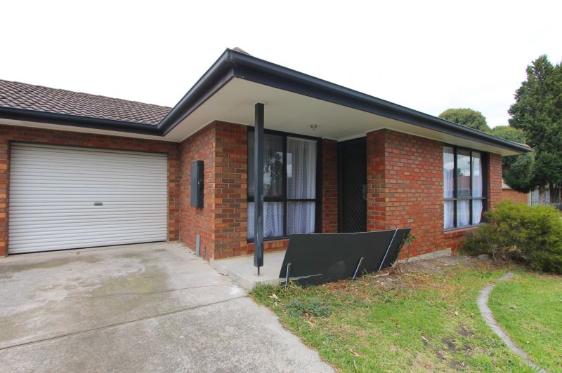 2/13 Devlin Court, Mill Park