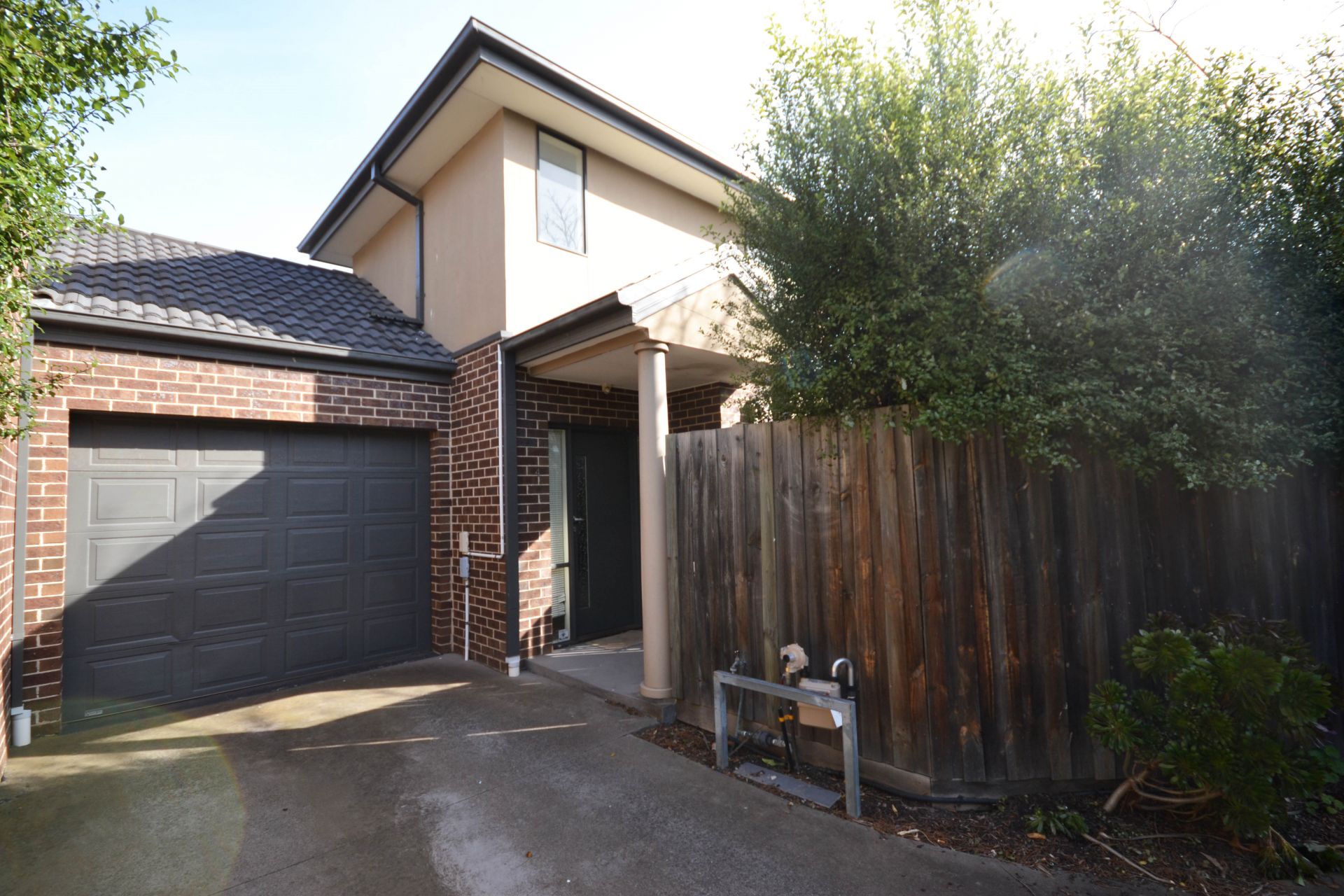 GREAT SIZED TOWNHOUSE