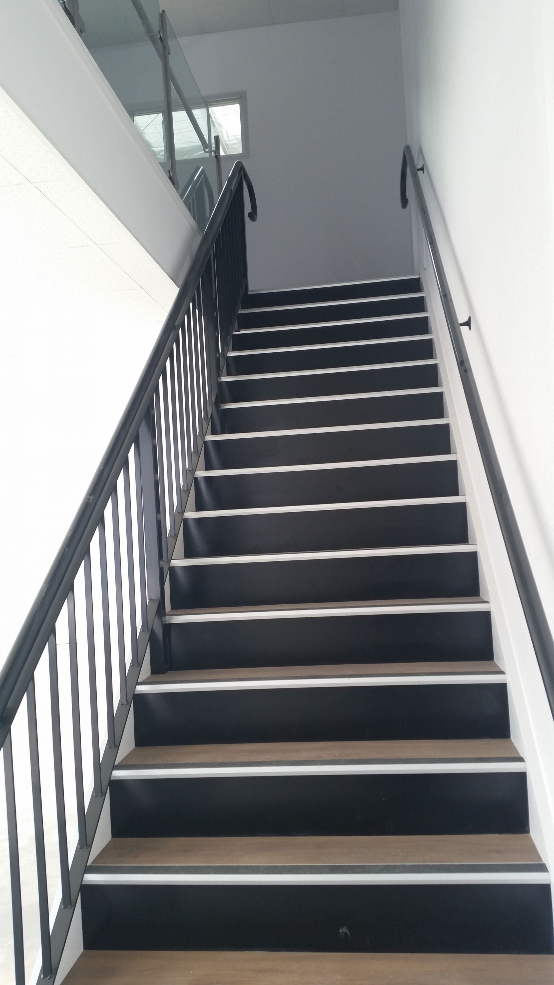 High Quality Industrial Buildings with air conditioned offices
*Exposure to Metropolitan Ring Road
*Warehouses - Thomastown
*Business Park - NOVO