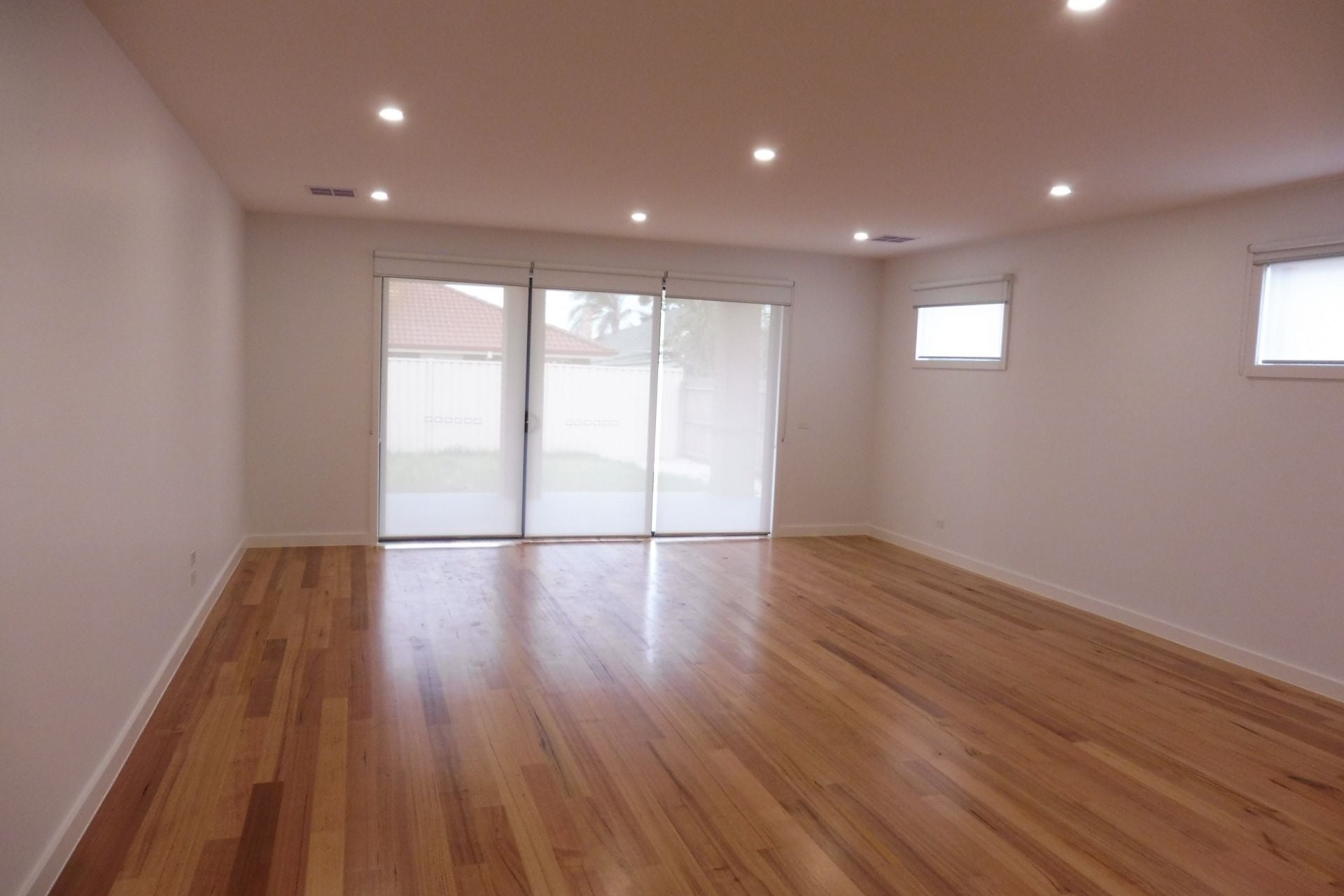 ARCHITECT DESIGNED DOUBLE STOREY TOWNHOUSE