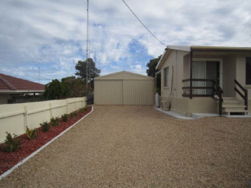 4 Schmitt Road Port Broughton SA, Port Broughton - Thumbnail 2