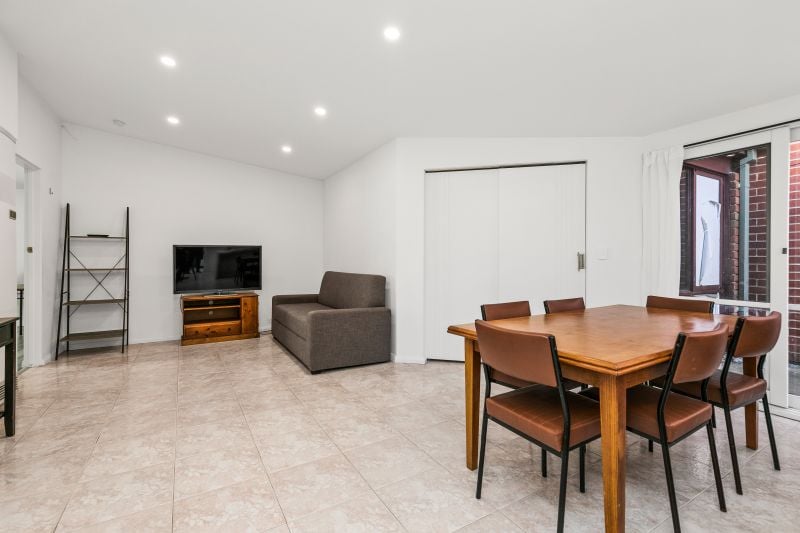30 Asquith Street, Reservoir
