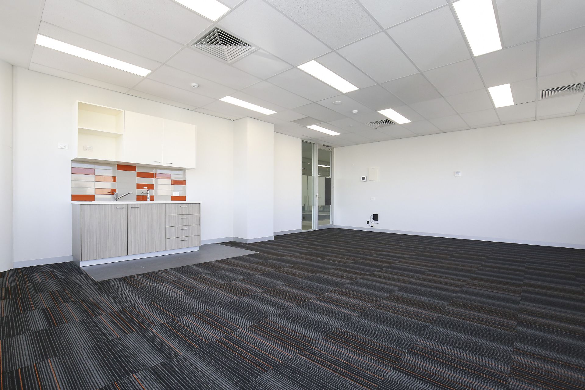 PREMIUM OFFICE OR MEDICAL SUITE IN THE HEART OF UNI HILL
