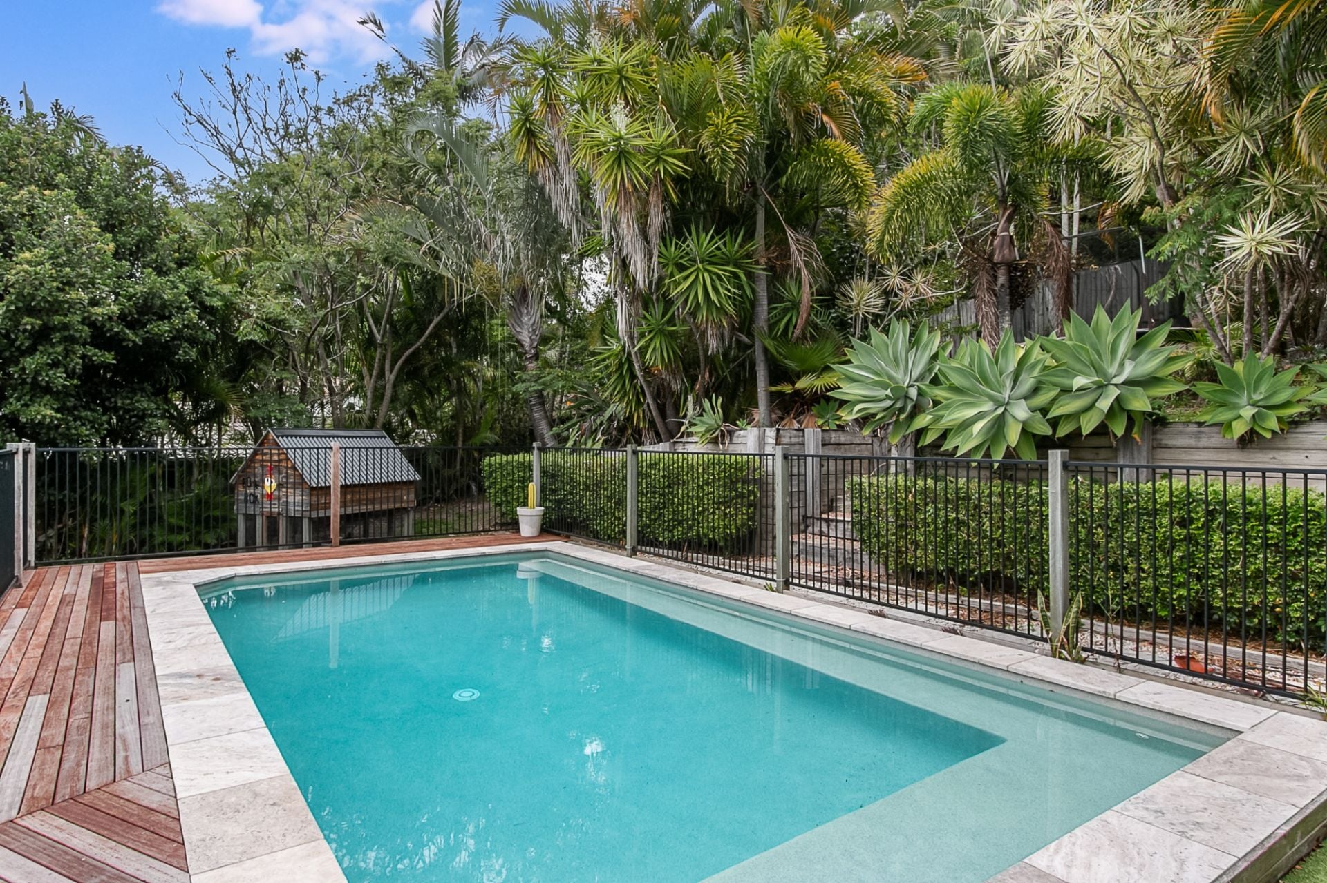 4 Alinjarra Drive Tugun QLD, Tugun - Thumbnail 2