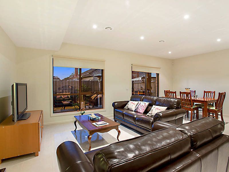2/25 Rayner Street, Altona - Thumbnail 4