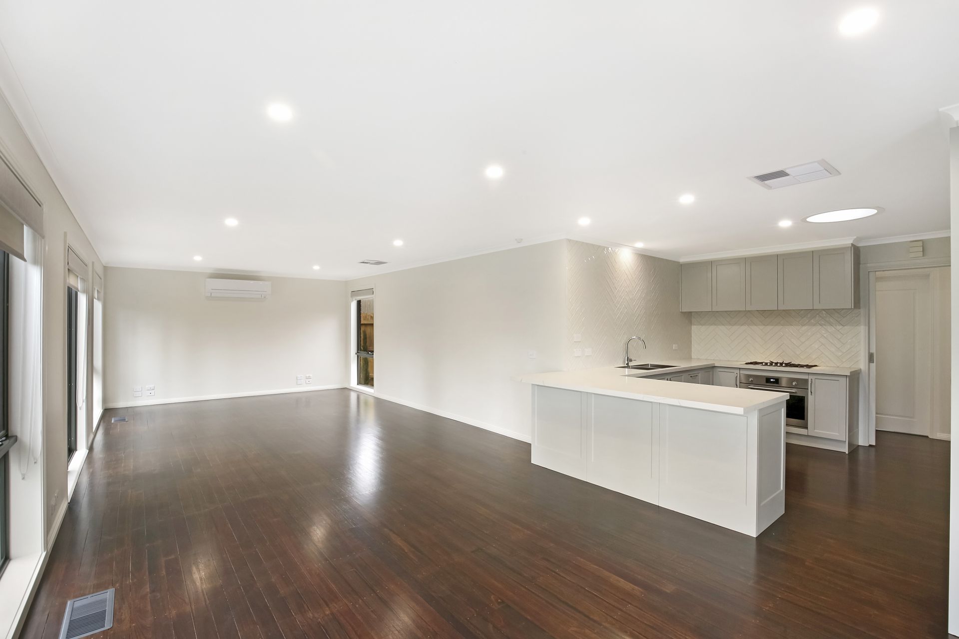 **APPLICATION APPROVED - 11/01/2022**Executive Family Luxury Living in Ivanhoe**