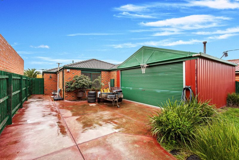 12 Gibson Court, Altona Meadows - Thumbnail 2