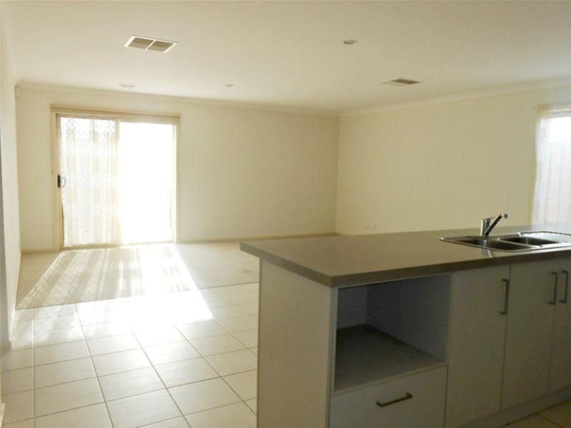 BEST VALUE FOR MONEY IN MERNDA! **OPEN FOR INSPECTION ON SATURDAY 23RD NOVEMBER @ 10:15-10:30AM**