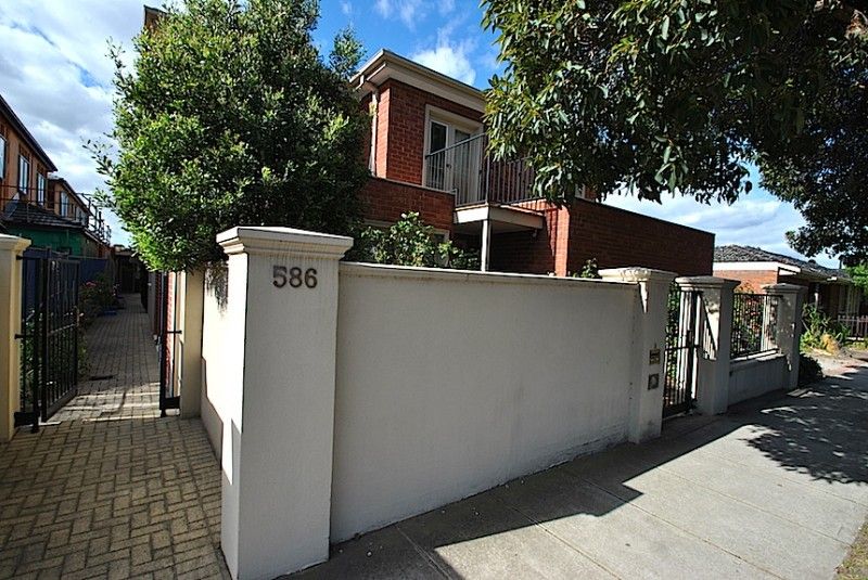 1/586 Inkerman Road, Caulfield North - Thumbnail 2