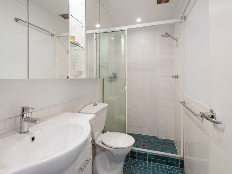 43/8 Waters Road NEUTRAL BAY NSW, Bay - Thumbnail 4