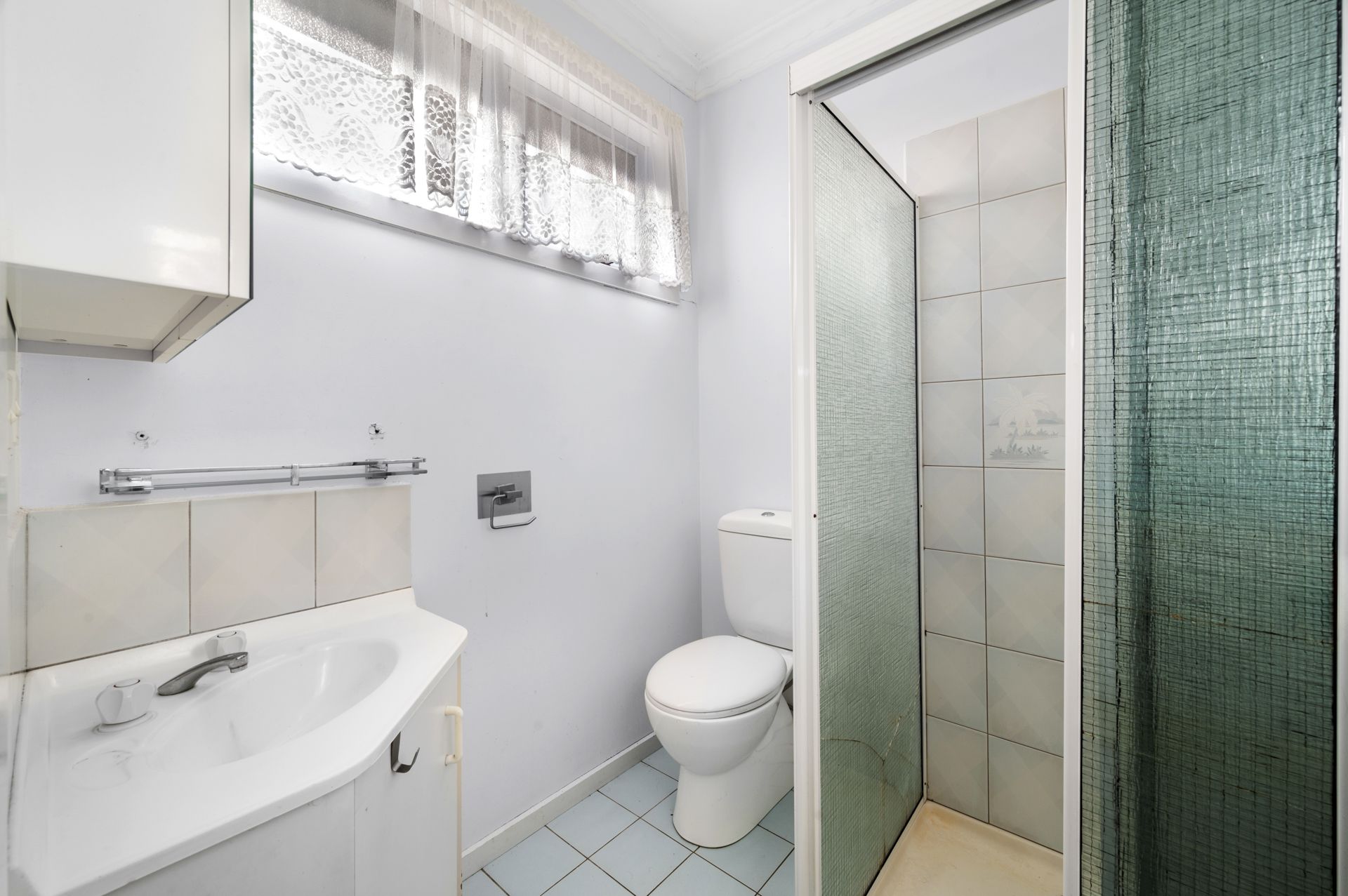 PERFECT FIRST HOME OR INVESTMENT - GREAT  LOCATION