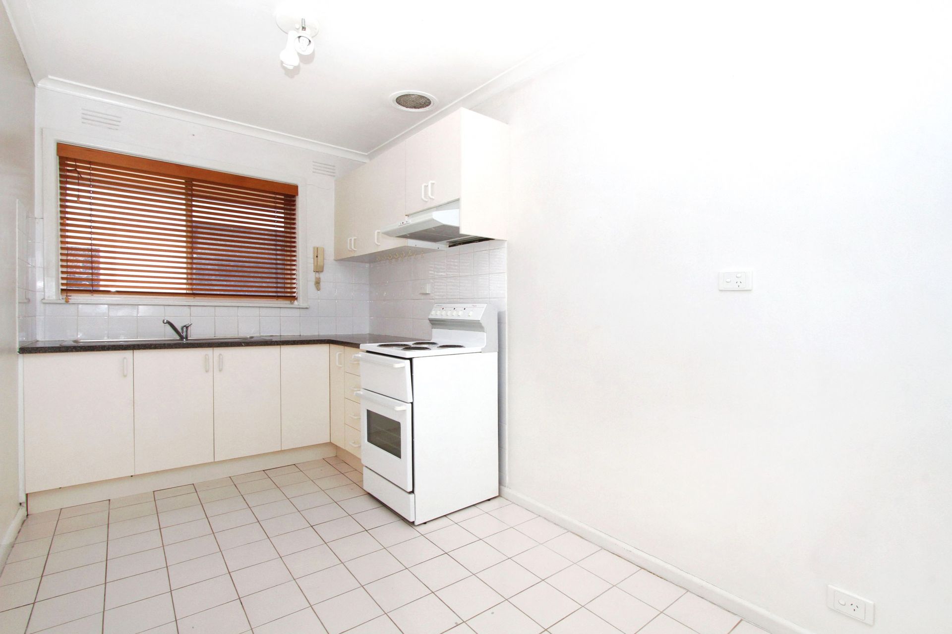 Neat and Tidy 2 Bedroom Apartment!