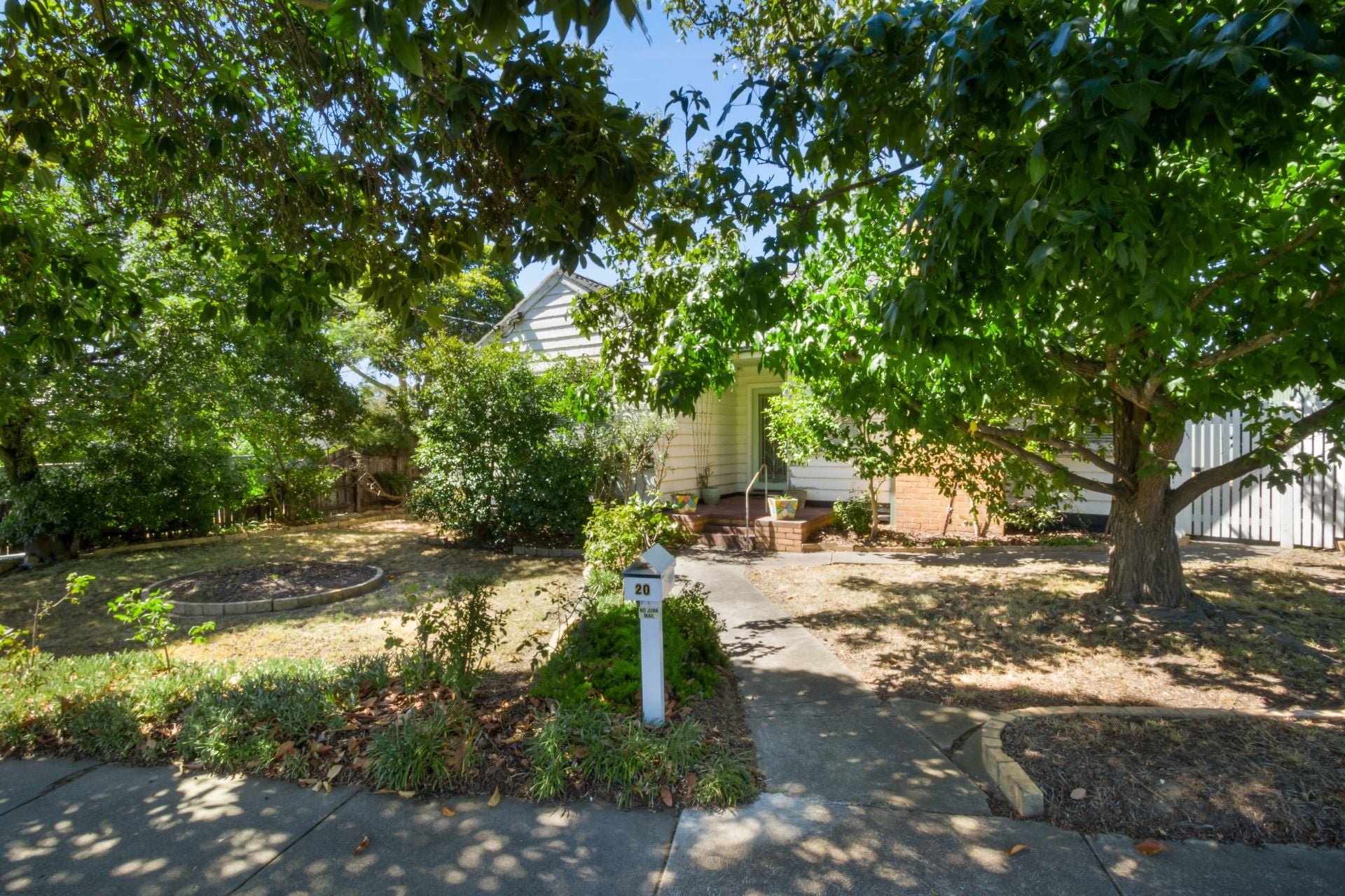 Immediate Charm And Untapped Potential in A Desirable Location