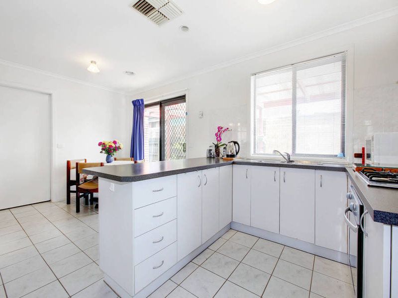 1A Huggins Court, Altona Meadows - Thumbnail 4