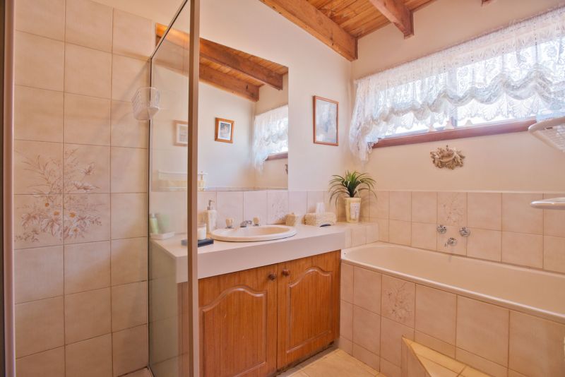 14 Moore Street, Bacchus Marsh - Thumbnail 8