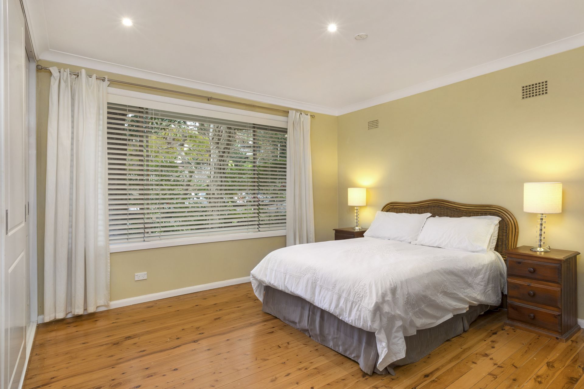 8 Catalpa Avenue Avalon NSW, Avalon - Thumbnail 3