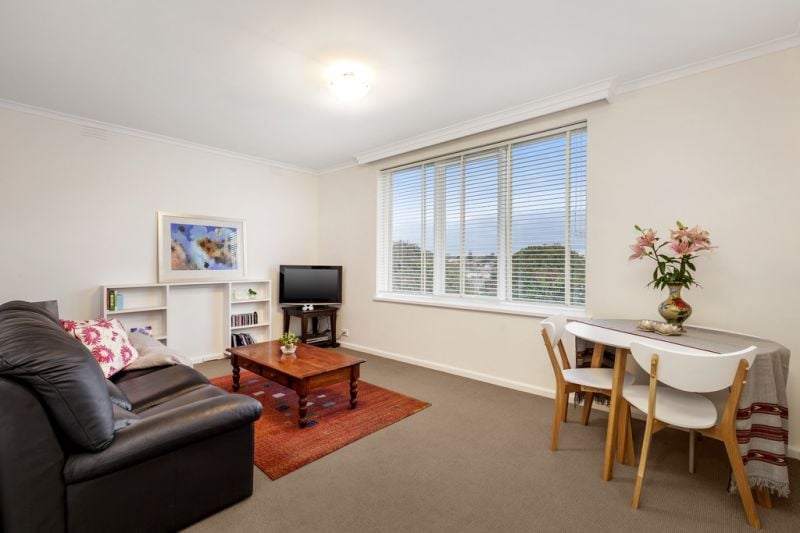 12/4-6 Auburn Grove, Hawthorn East - Thumbnail 2