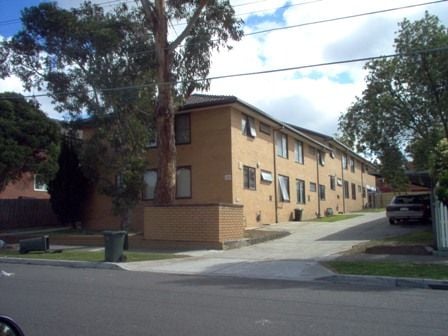 PERFECTLY POSITIONED 2 BEDROOM APARTMENT