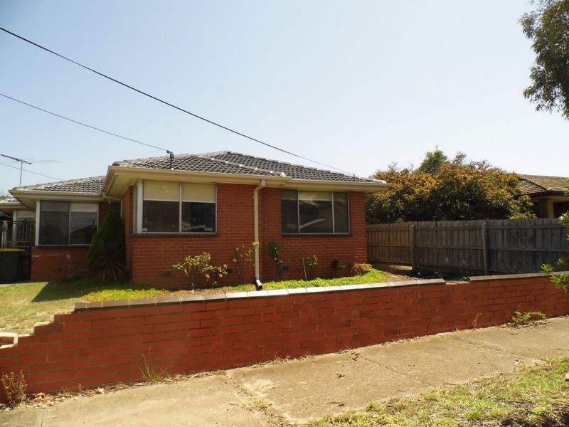 Great Family Home. No more Gardens to Manage!