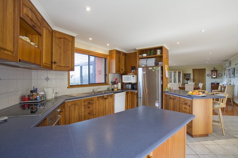1 Werona Road, Fairhaven, VIC, Fairhaven - Thumbnail 4