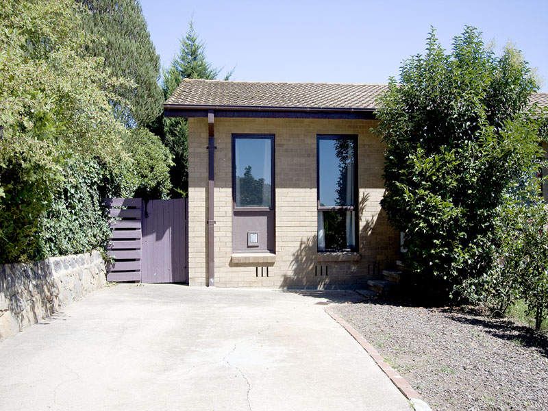 2/4 Nullagine Street, Fisher - Thumbnail 2