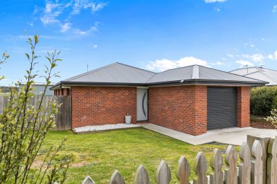 3
 
 
 
  
 
 
 2
 
 
 
  
 
 
 1
 
 
 
 
 
 
 
 148 Bradshaw Street, Latrobe TAS 7307, Latrobe - Thumbnail 2