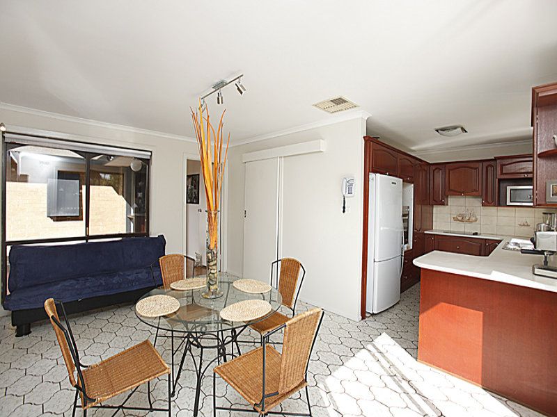 15 Simmons Drive, Seaholme - Thumbnail 6