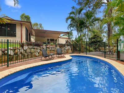 KOOKABURRA RIDGE - PRIVATE ACREAGE HOME WITH SEPARATE DUAL-LIVING ACCOMMODATION