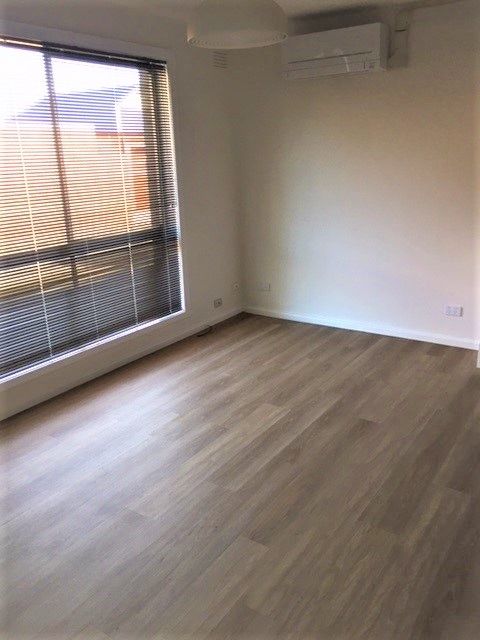 Fully renovated, ground-floor apartment with a private courtyard!