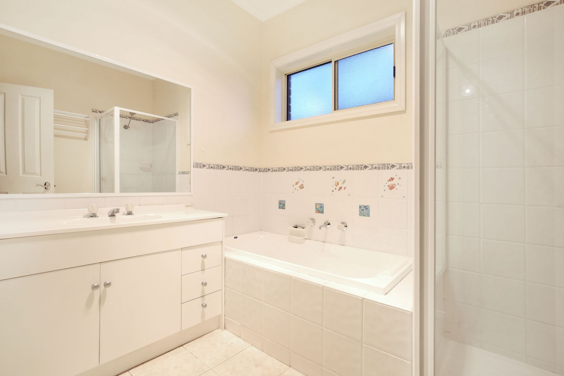 3 BEDROOM HOME LIKE UNIT. 
6-9 MONTH LEASE ONLY