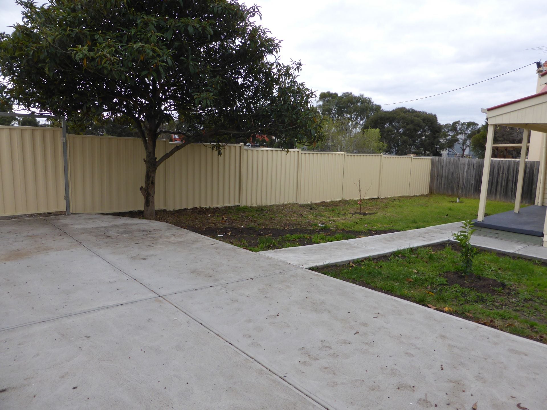 Bright 3 bedroom Home!