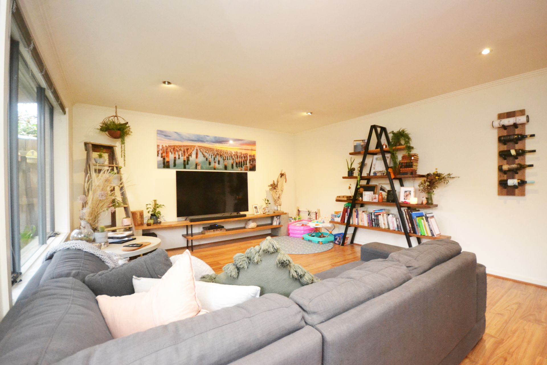 CONTEMPORARY DELIGHT