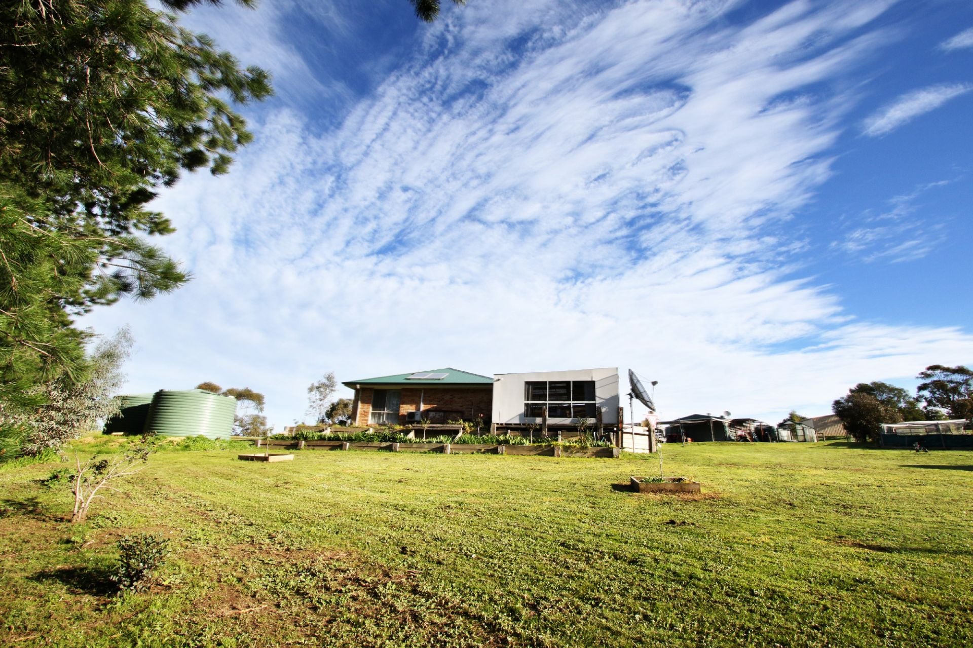 Peace And Privacy On Five Acre's