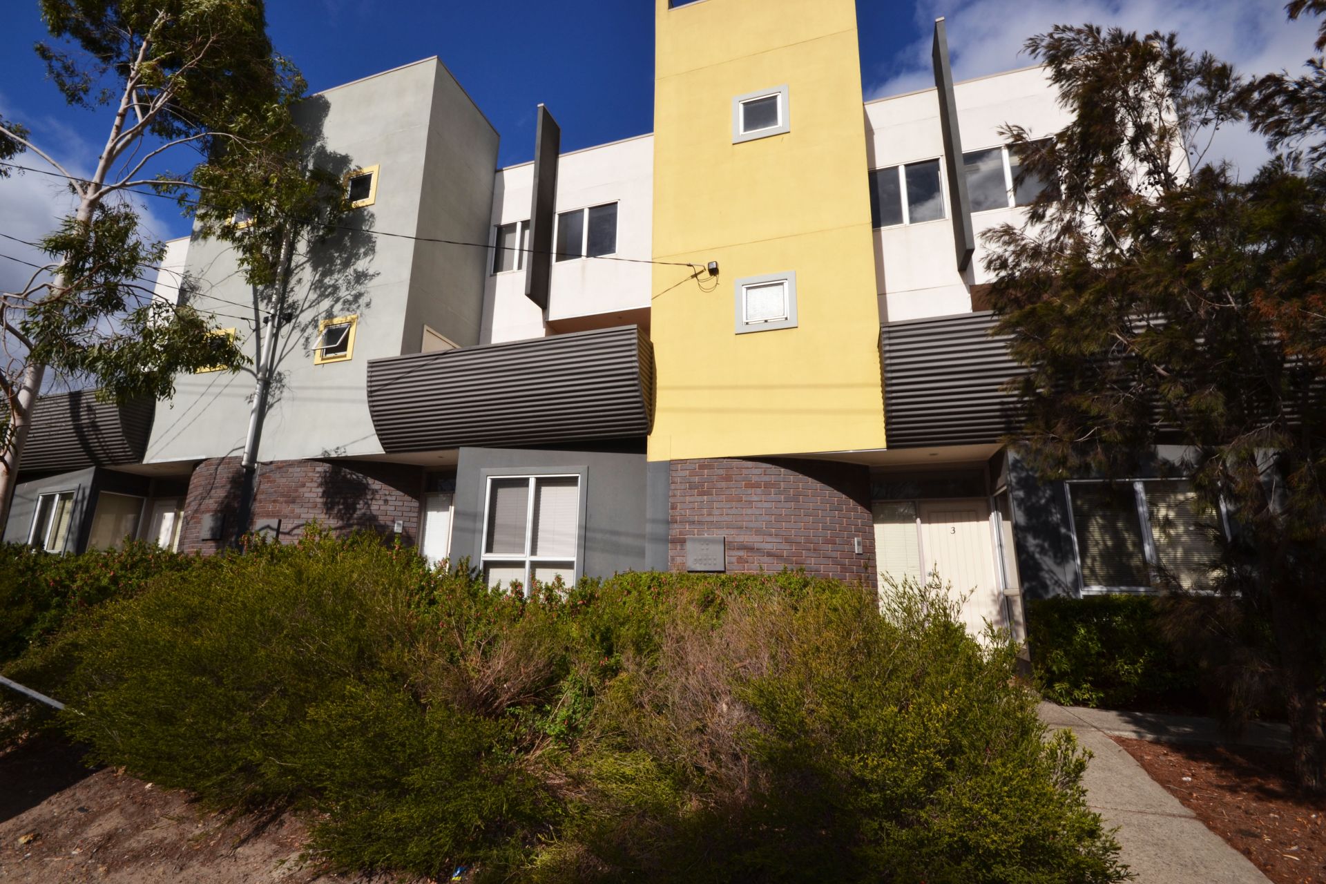 THREE BEDROOM THREE FLOORS