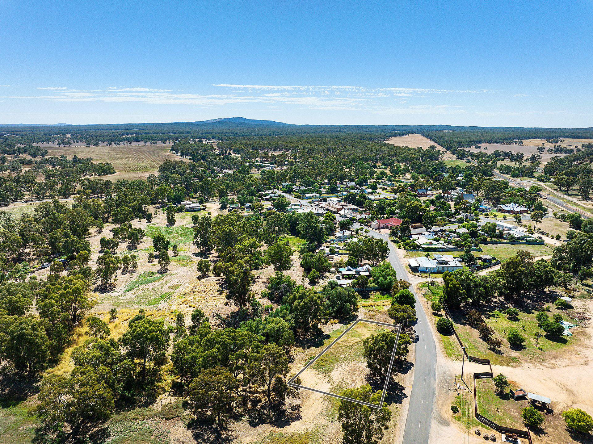20 Ross Drive, Castlemaine - Thumbnail 2