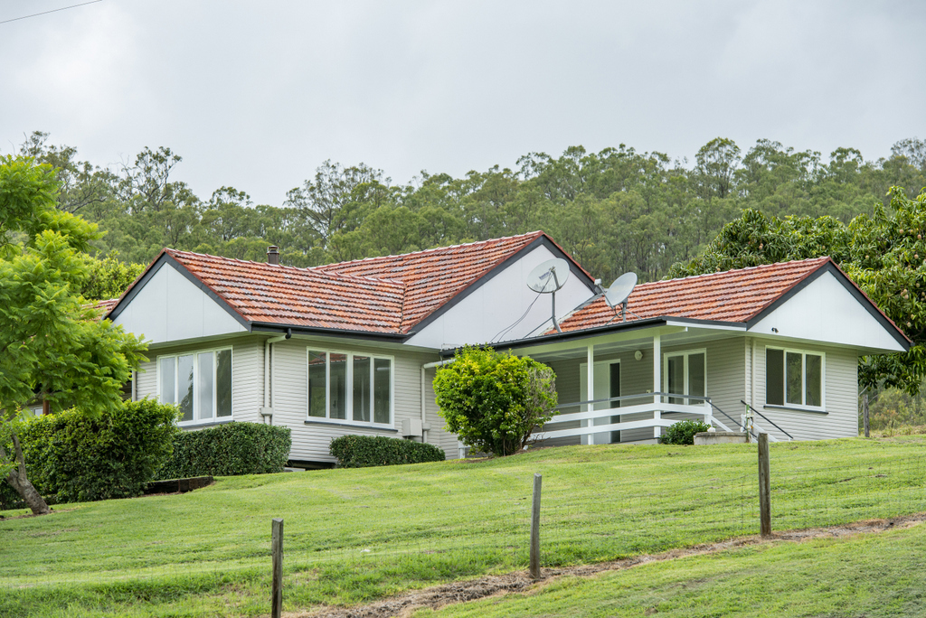 Real Estate For Sale 279 Camp Creek Road Running Creek , QLD