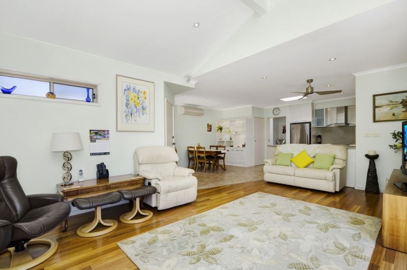 1/8 Guthridge Street Ocean Grove VIC, Ocean Grove - Thumbnail 2