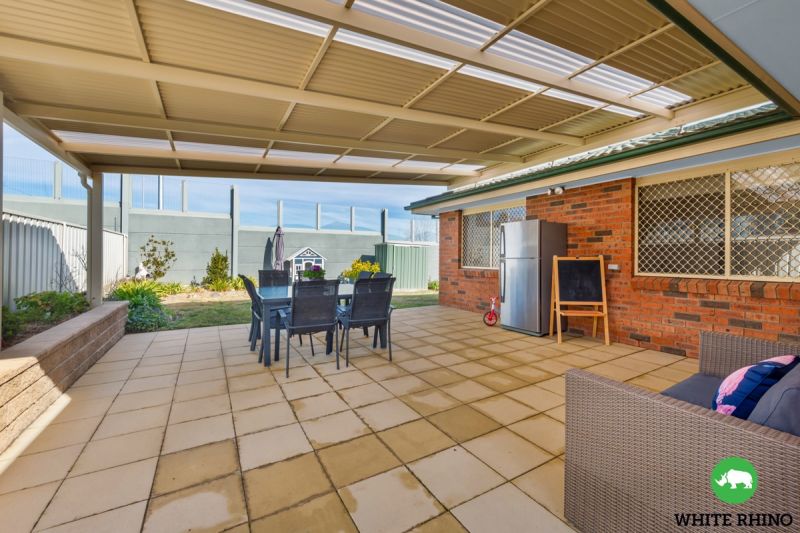61 Thomas Royal Gardens, Queanbeyan White Rhino Property