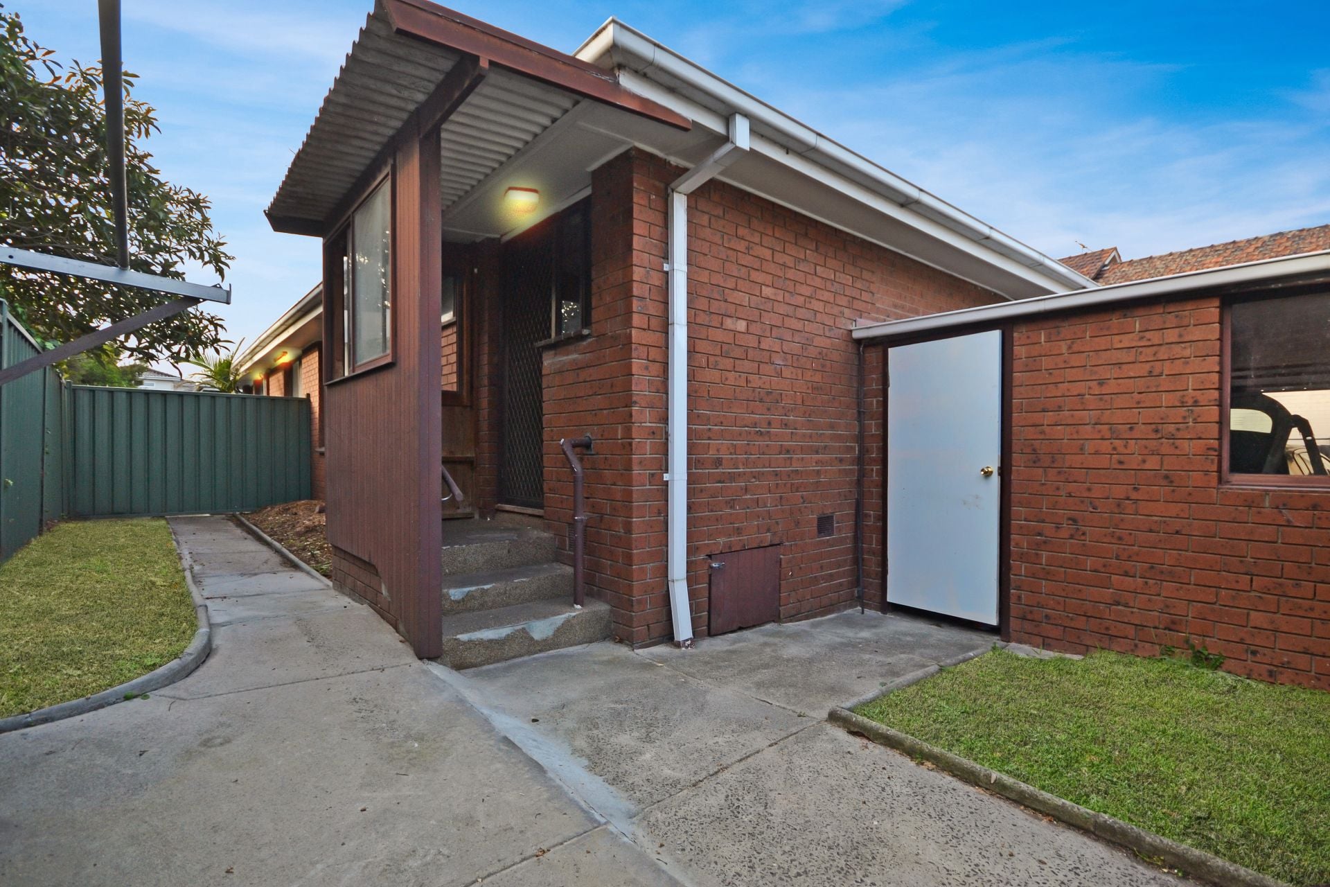 FRESHLT PAINTED THROUGHOUT - TWO BEDROOM VILLA UNIT