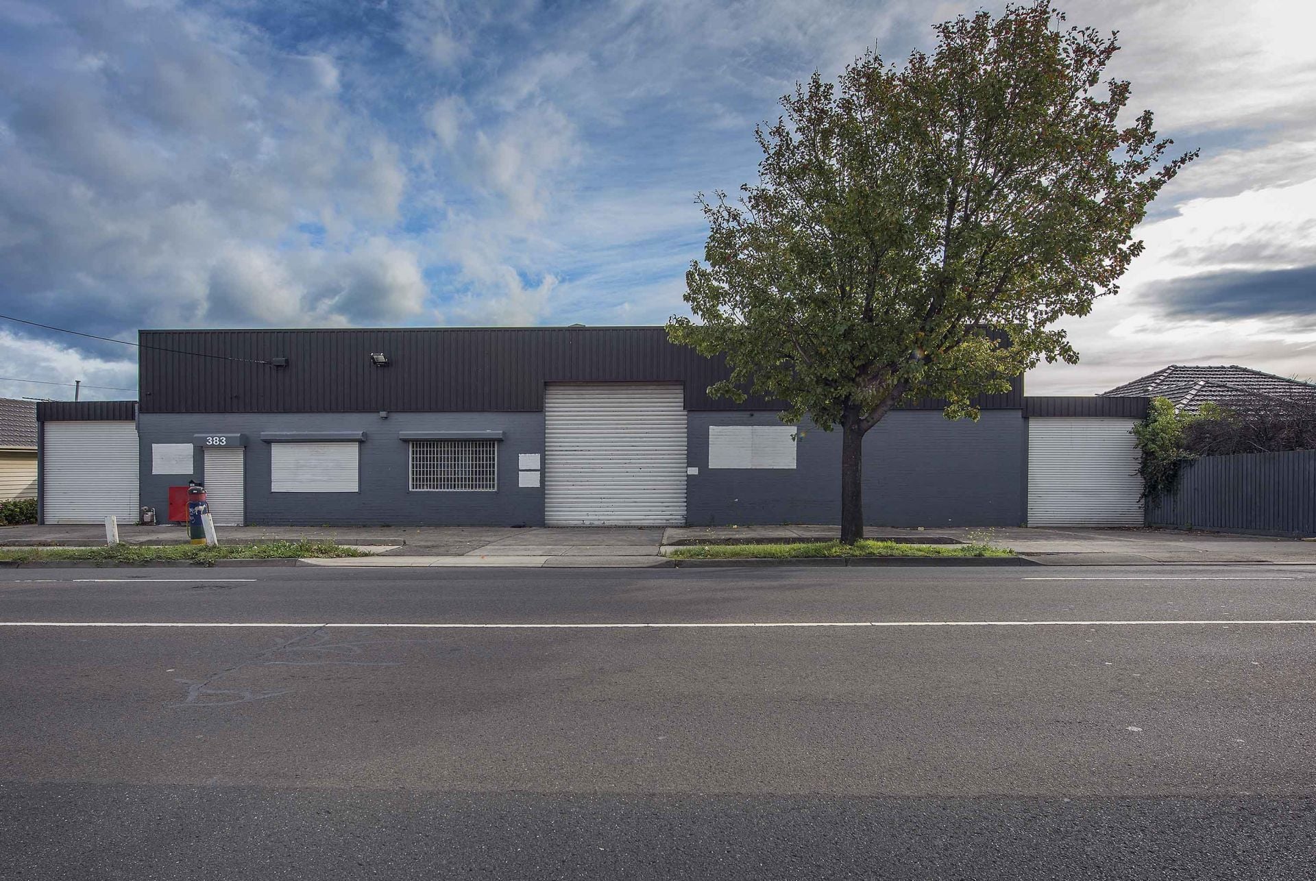 LARGE STORAGE OPPORTUNITY!!