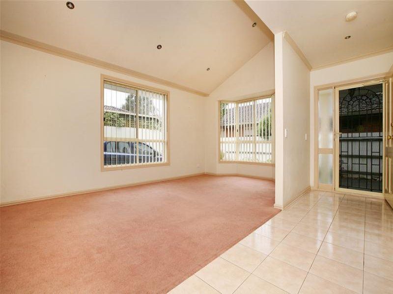 Elegant 2 Bedroom Unit, A Must See!