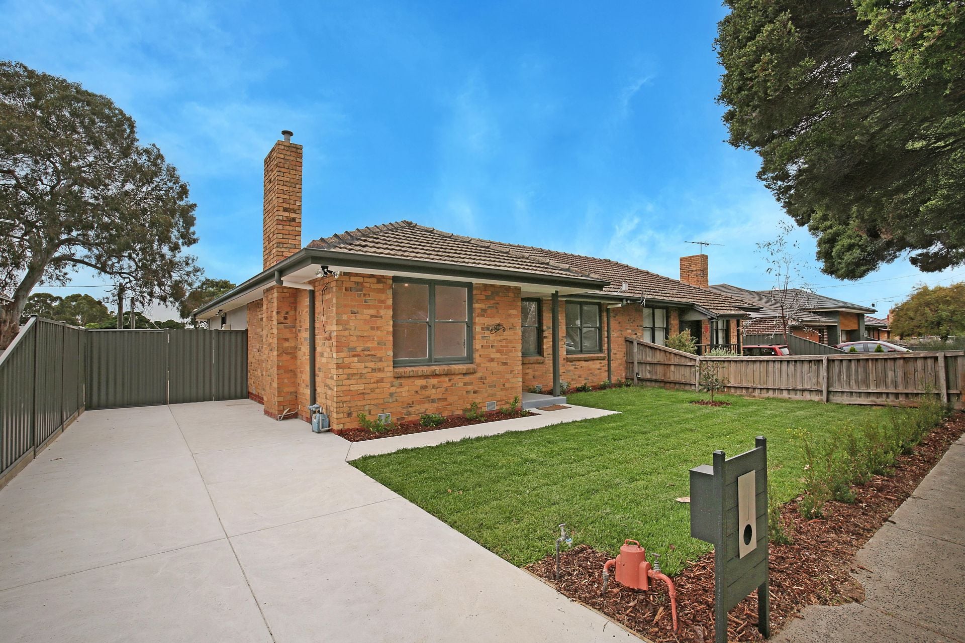 Fully renovated family delight!