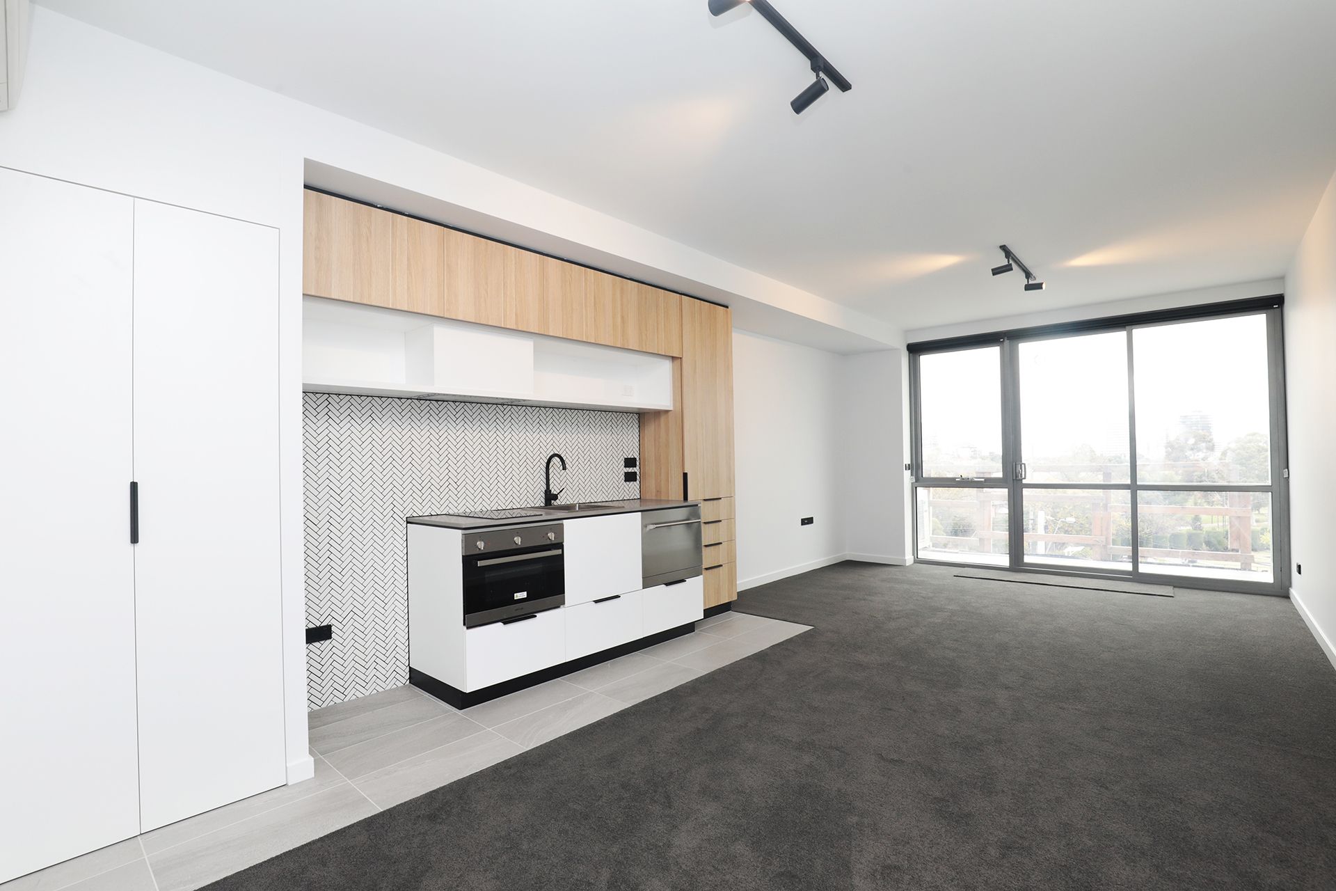 4/7 Bowling Green Street, Windsor - Thumbnail 2