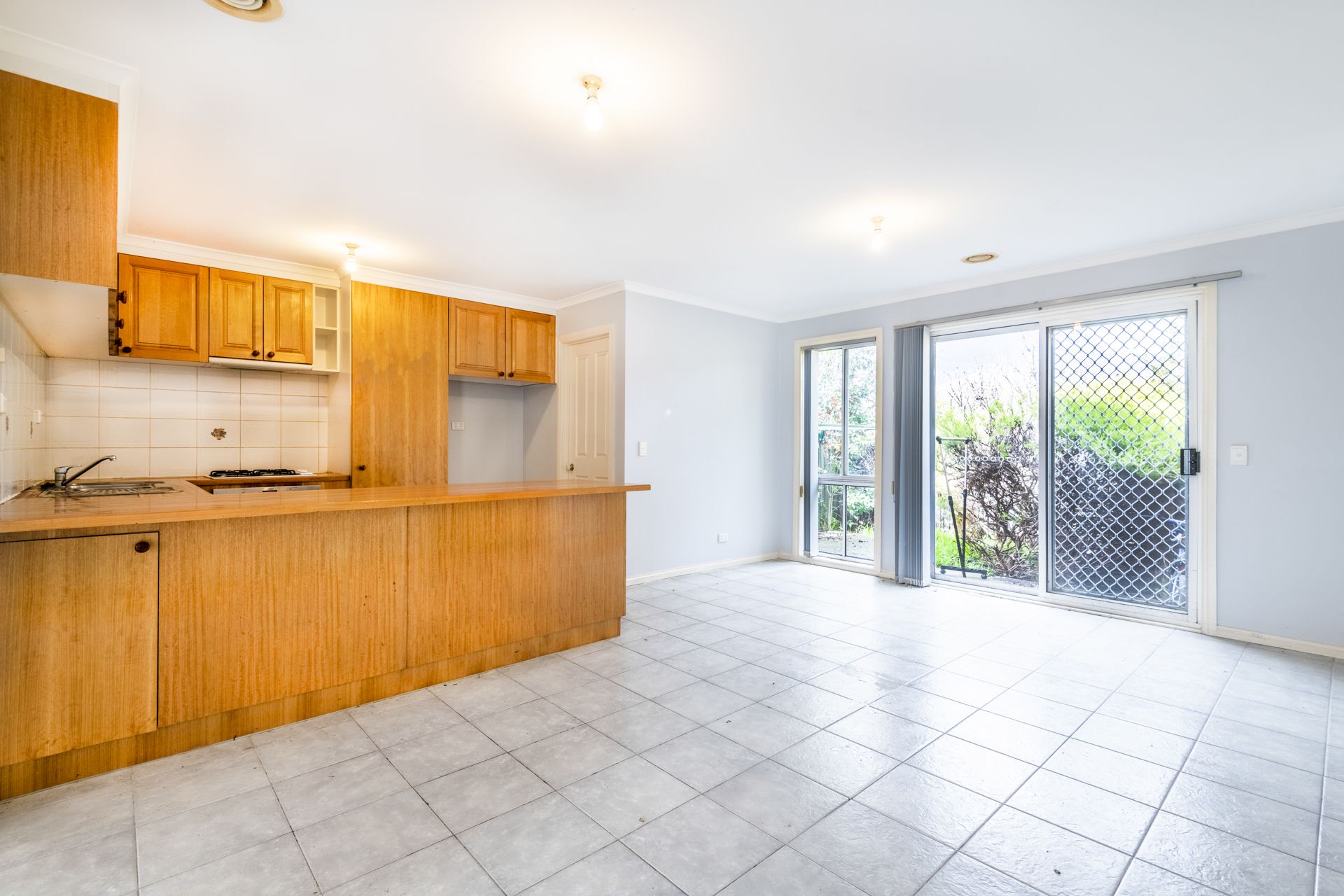 HOME LIKE UNIT- UNDER RENOVATIONS